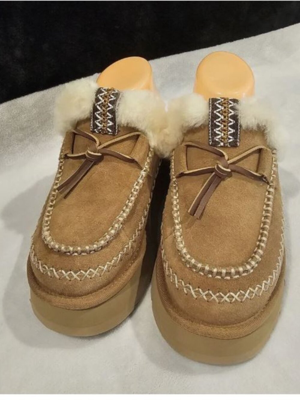 UGG Tasman Alpine Indoor/Outdoor Slippers for Women - Size 6 - Tan- NEW